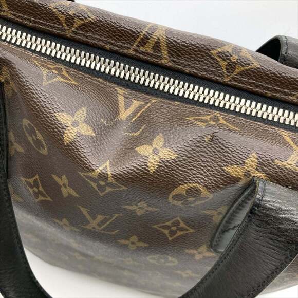 LOUIS VUITTON Brown Monogram Tote Bag - Picture 7 of 13